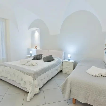 Appartamento Perla Rossa - Bilocale In Centro A Due Passi Dal Mare Finale Ligure