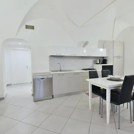 Apartment Perla Rossa - Bilocale In Centro A Due Passi Dal Mare Finale Ligure